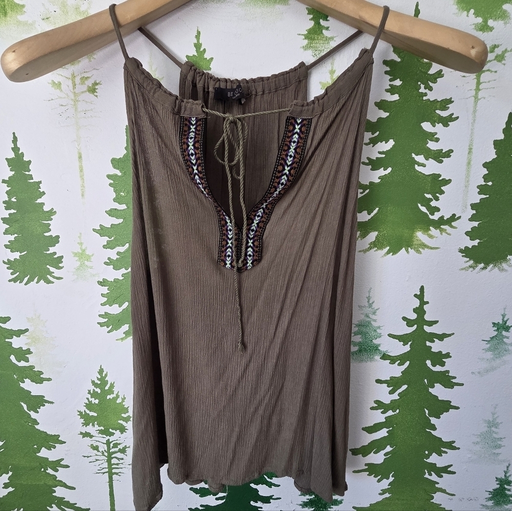 Four Sleveless Bundle Tops